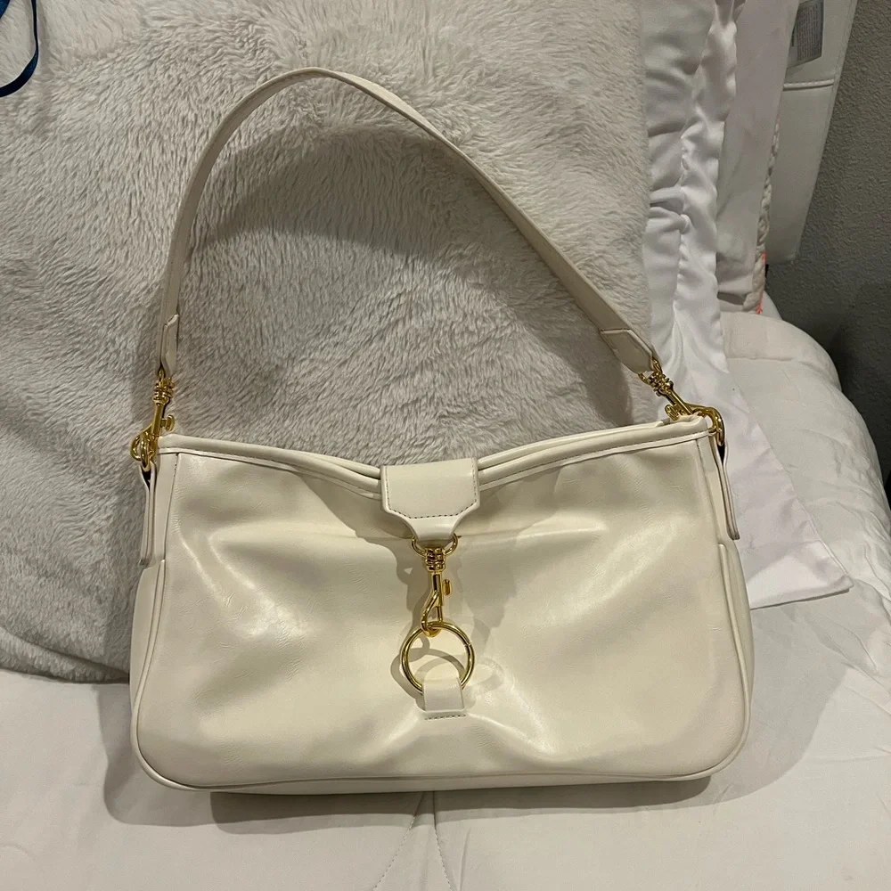 Spacious cream and gold purse with detachable strap. Never used! - Picture 3 of 5